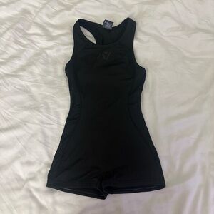 A7 Luno Women’s Singlet - Stealth Black - XS - IPF approved